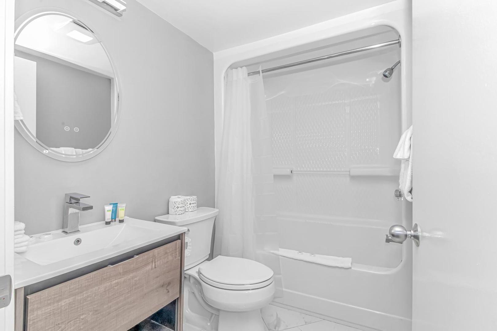 Stunning Double Unit Condo-both Newly Renovated With Spectacular Views- Atlantica 451/452 *