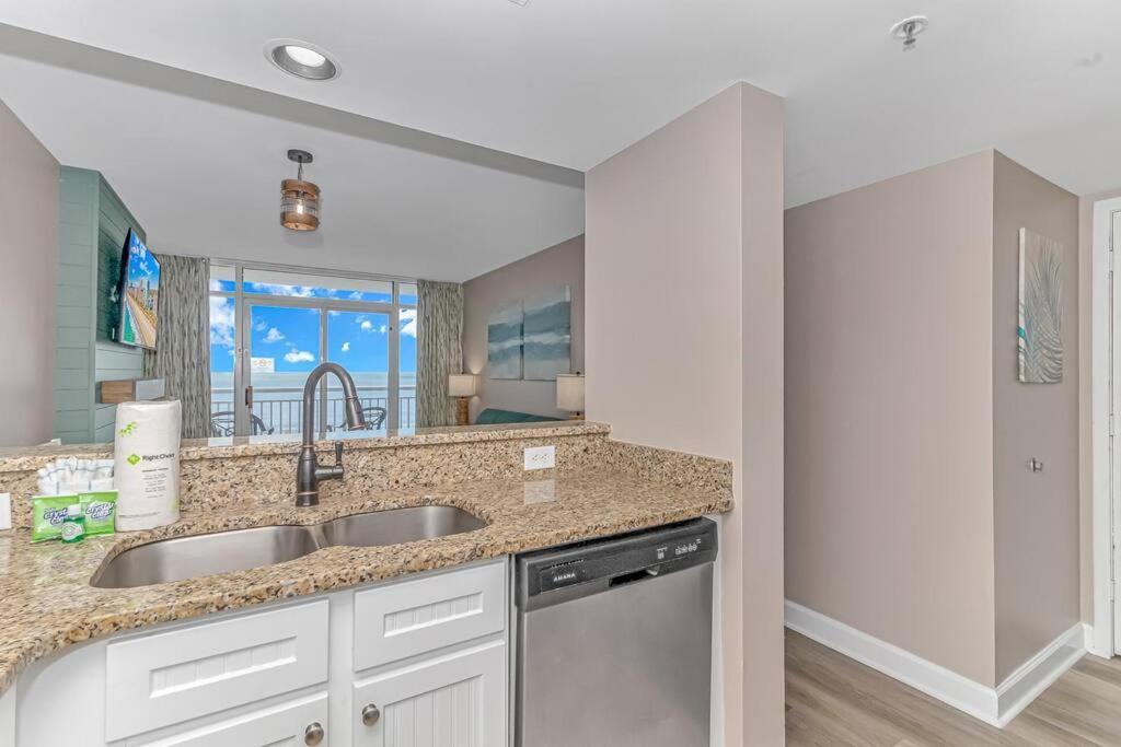 Stunning Double Unit Condo-both Newly Renovated With Spectacular Views- Atlantica 451/452 Holiday home *