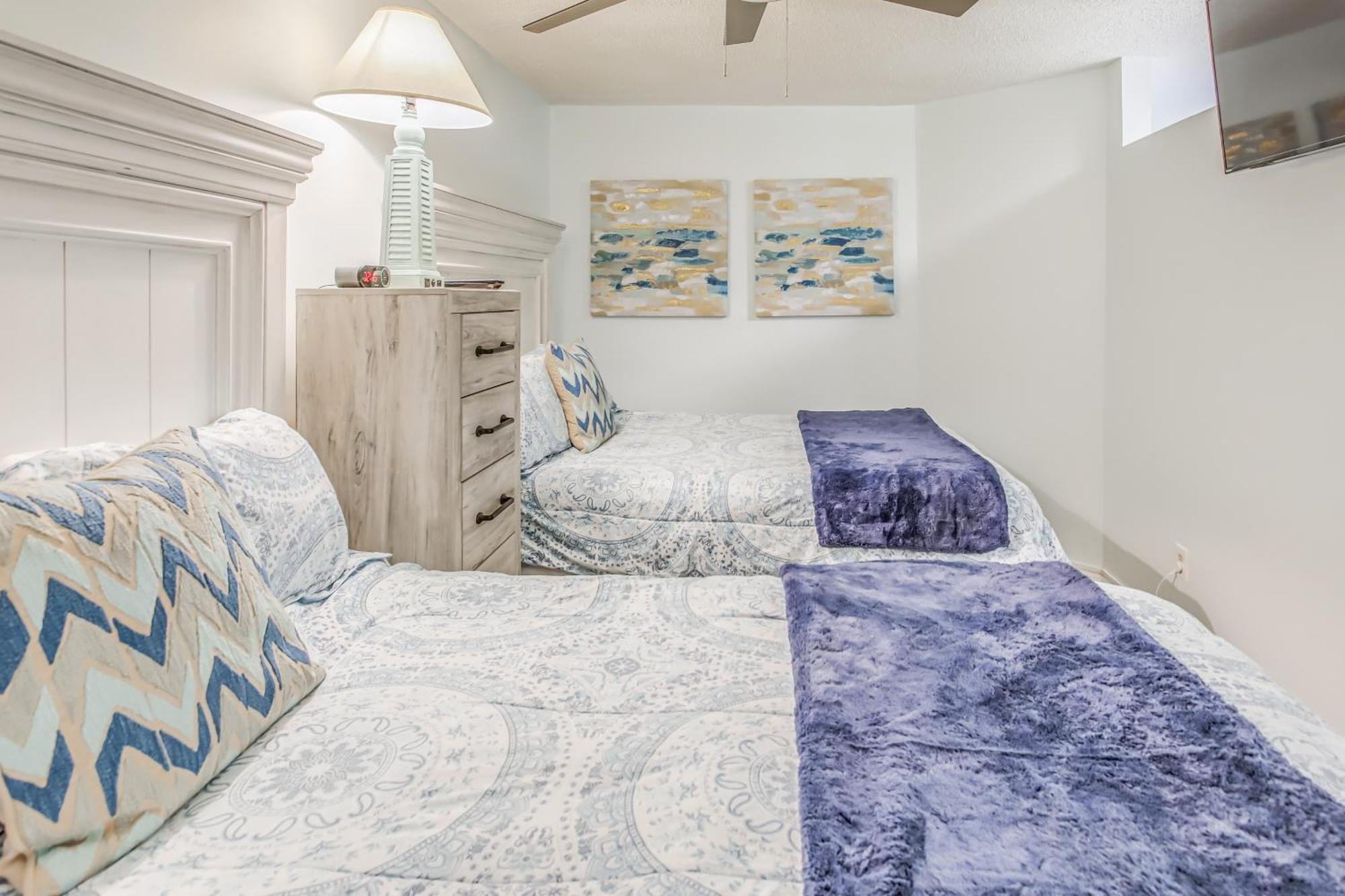 Apartment Murrells Inlet With Pool, Walk To Myrtle Beach