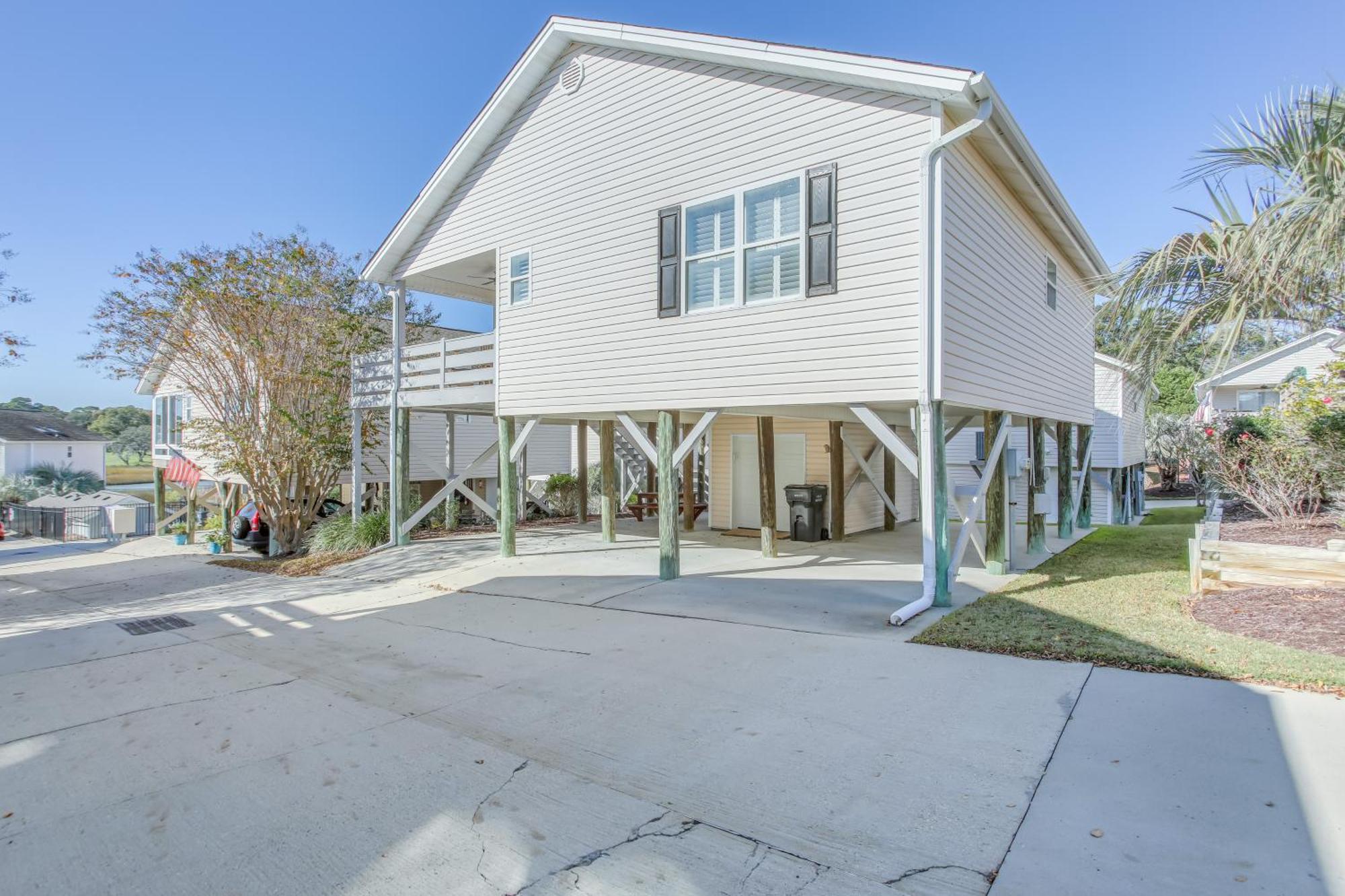 Holiday home Myrtle With Pool Access Walk To Beach!