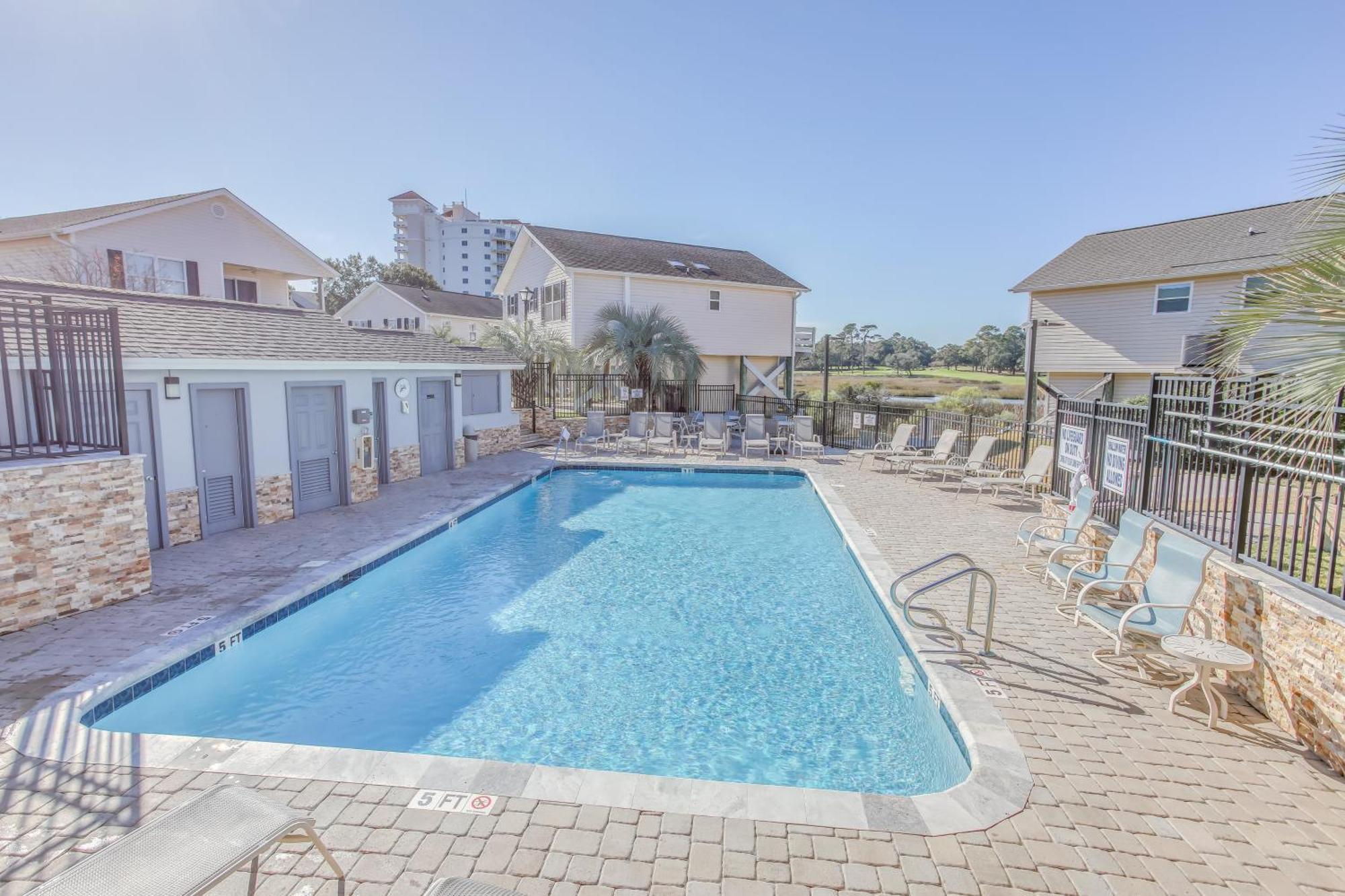 Holiday home Myrtle With Pool Access Walk To Beach!