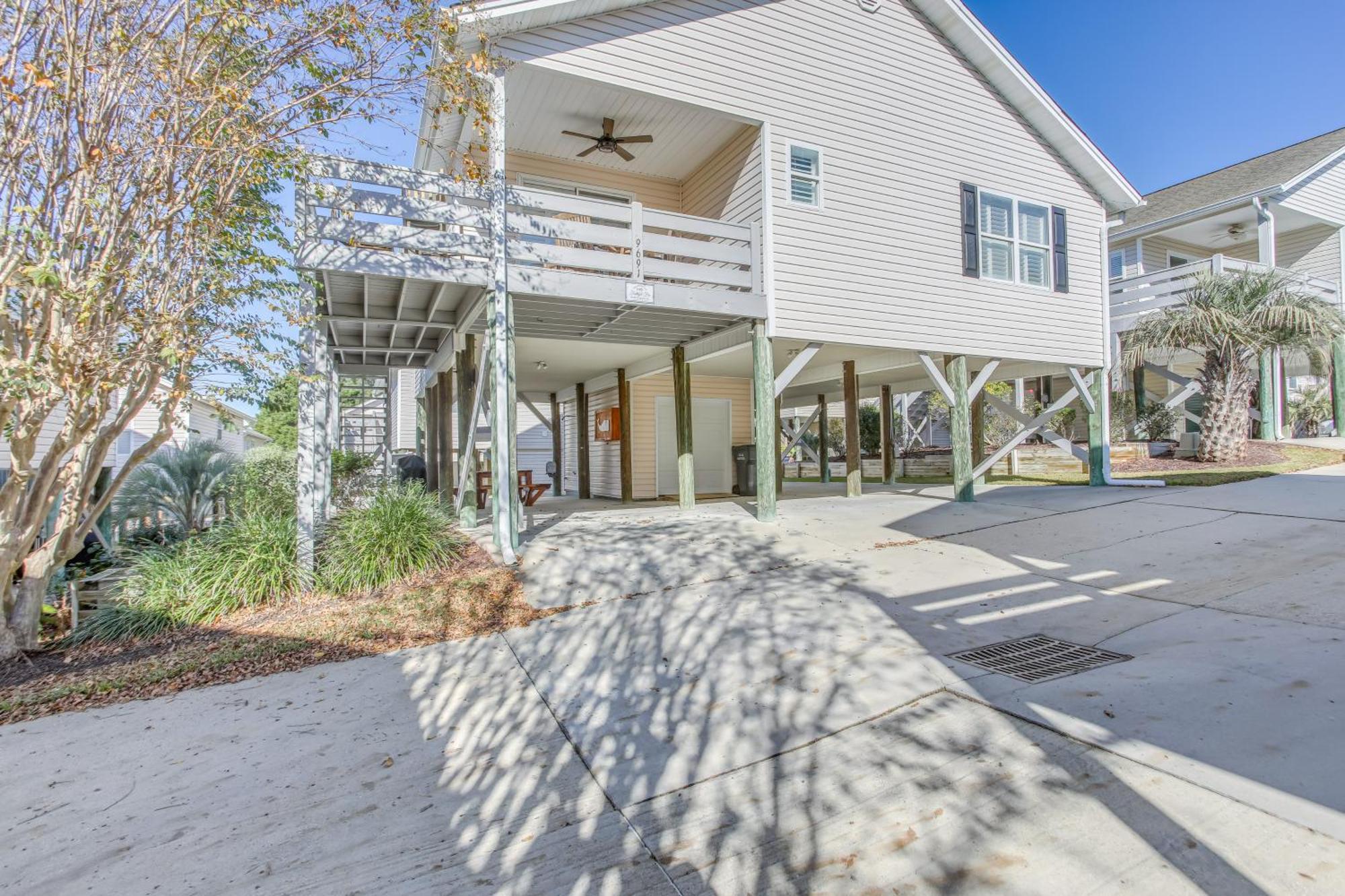 Myrtle With Pool Access Walk To Beach!