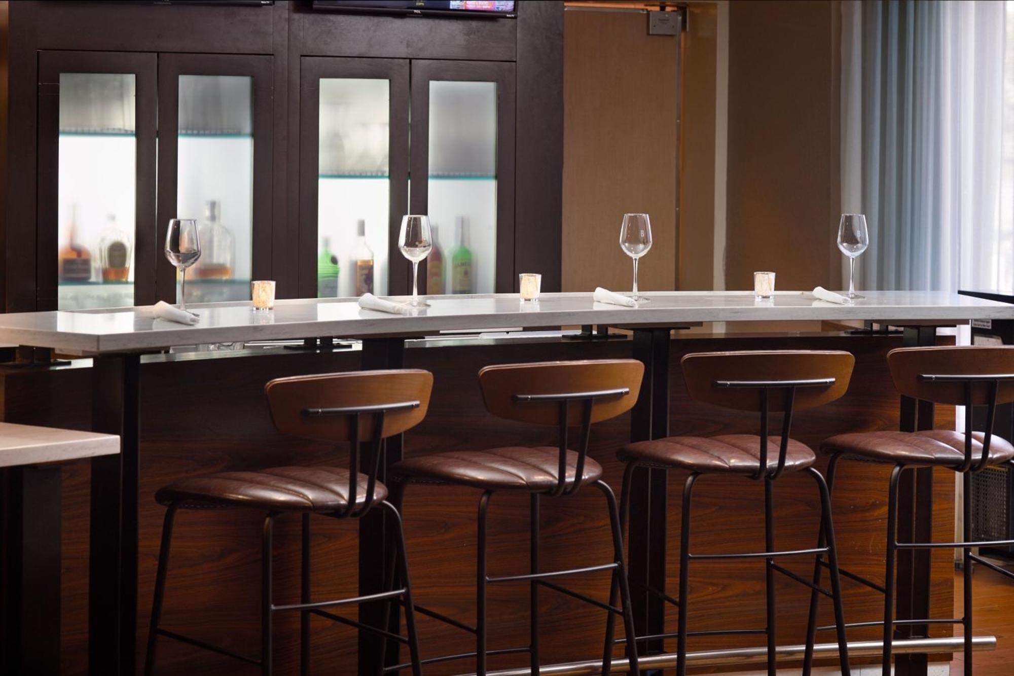 Courtyard By Marriott Myrtle Broadway 3*