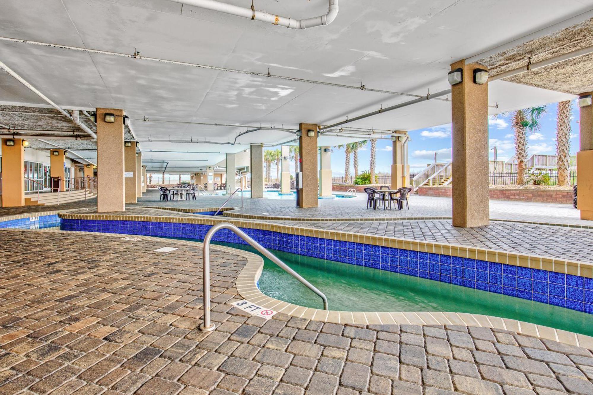 Bahama Sands Apartment