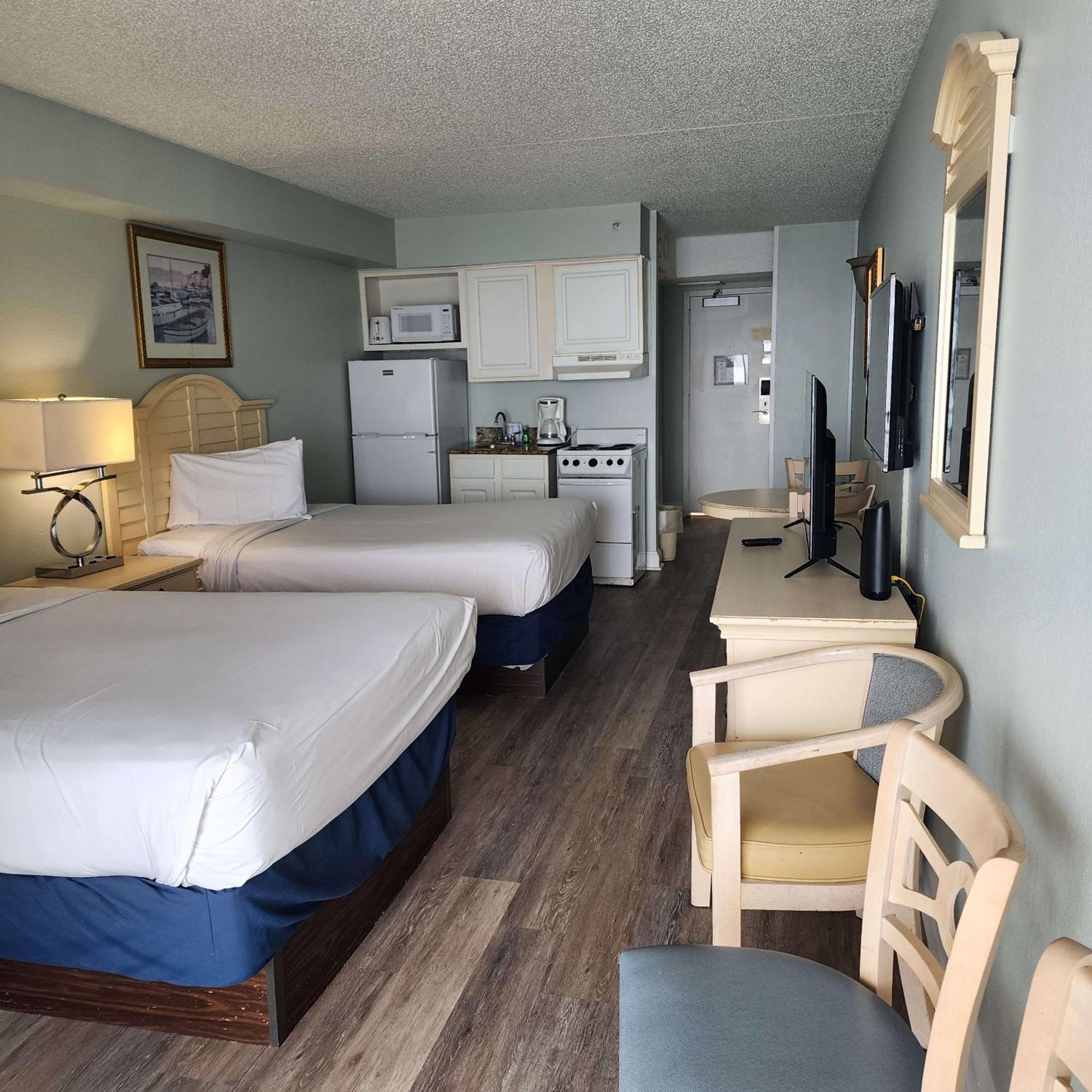 Oceanfront Efficiency T1009 * Myrtle Beach