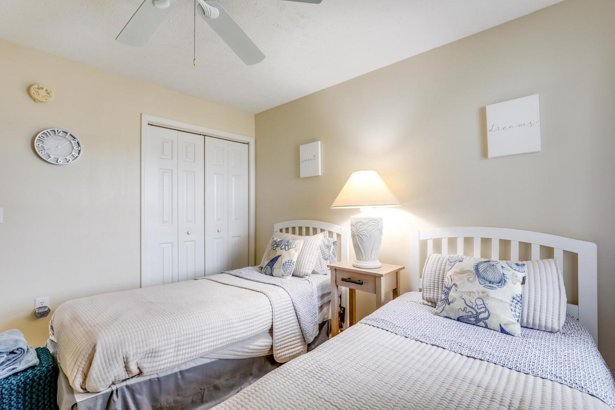 Southern Charm With Pool About 4 Mi To Broadway! Myrtle Beach