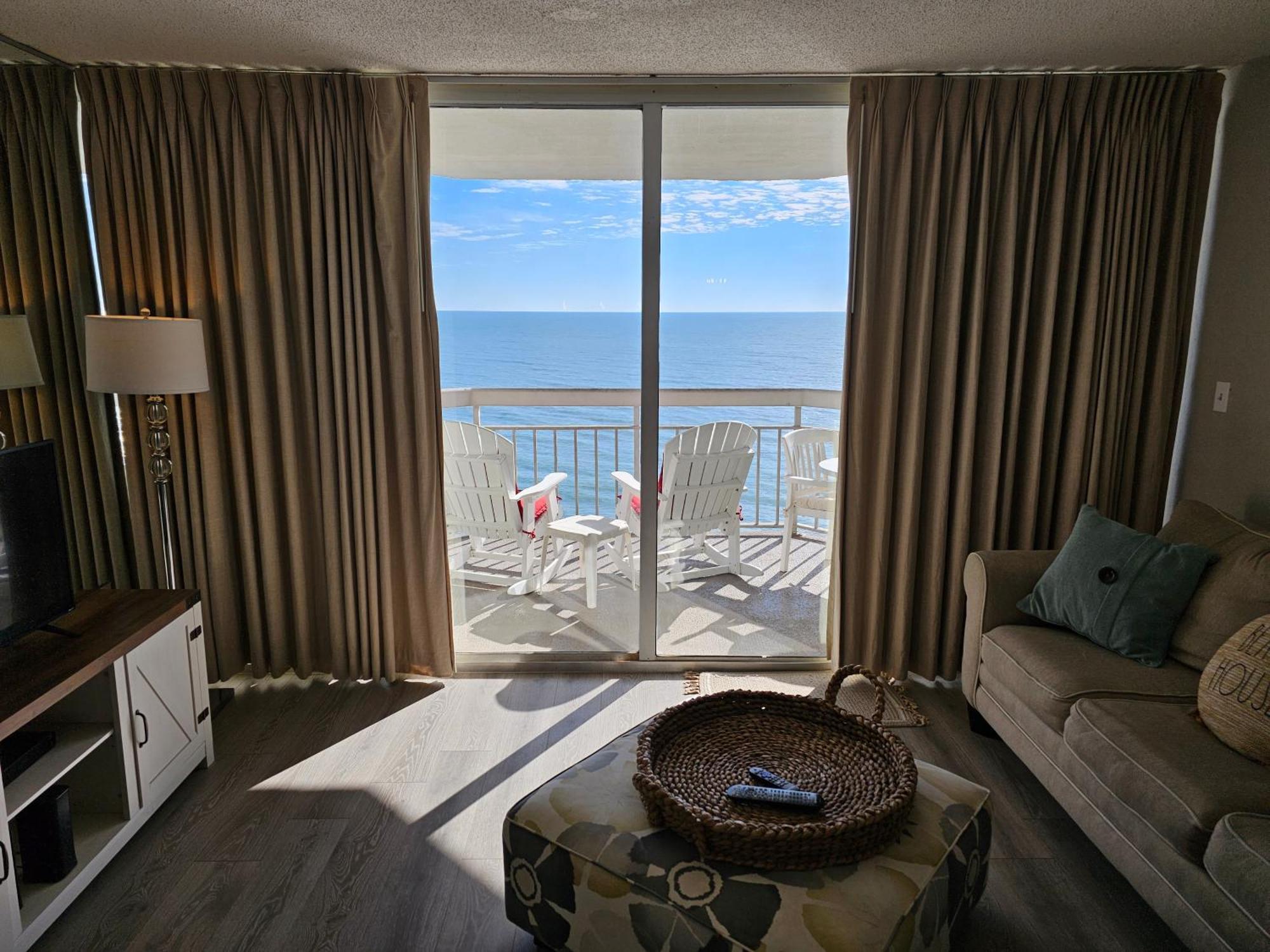 Beautiful Oceanfront 806 Apartment Myrtle Beach