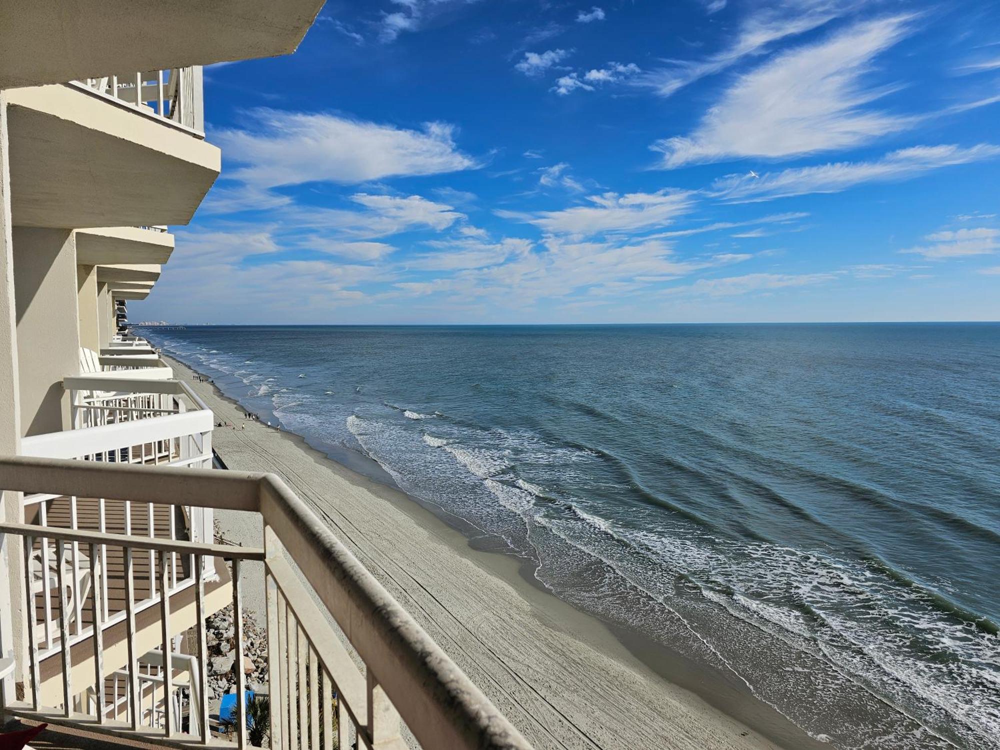 Beautiful Oceanfront 806 Apartment