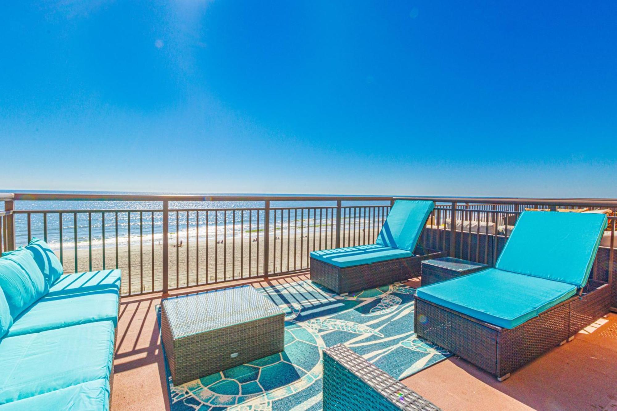 Holiday home Updated Oceanfront King Suite-oversized Private Balcony- Caravelle 515 *
