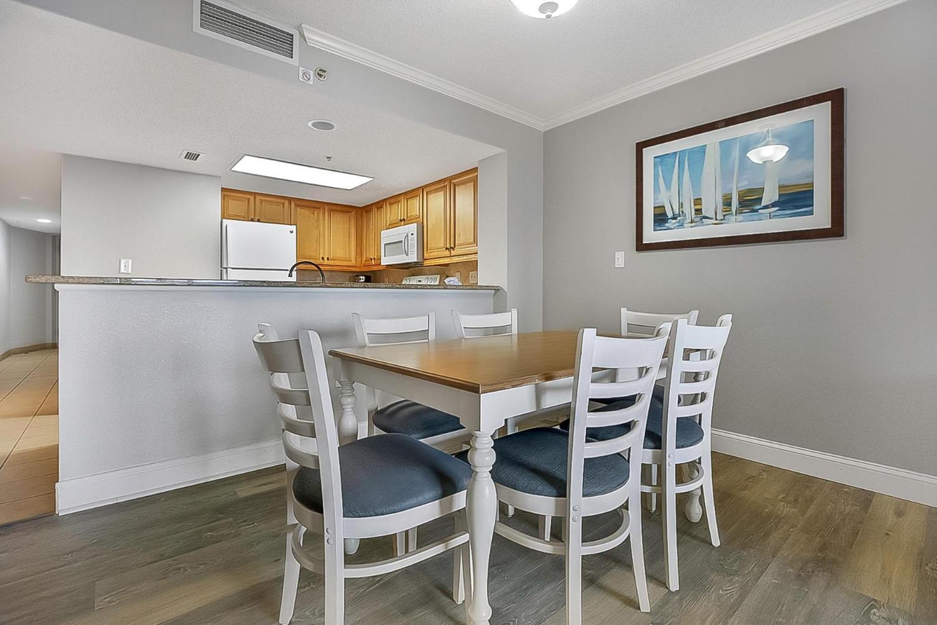 Seas The View At Ocean Reef #320 *