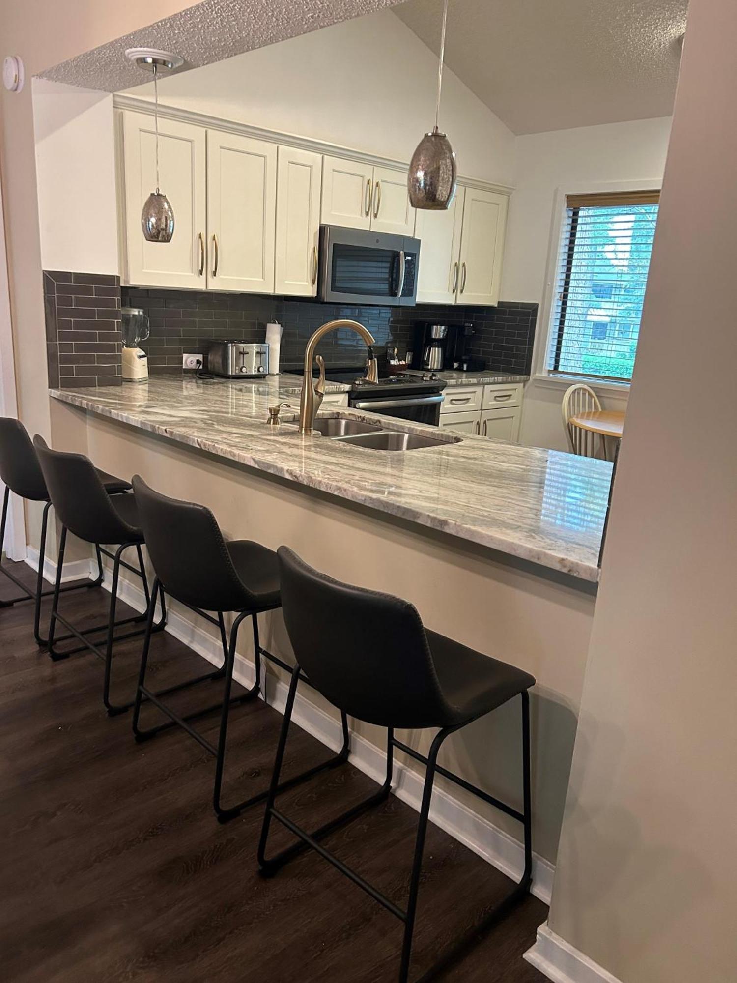 Villa Exquisite 3 Bedroom, 3 Bath - 19e West Hyde Park - Kingston Plantation *
