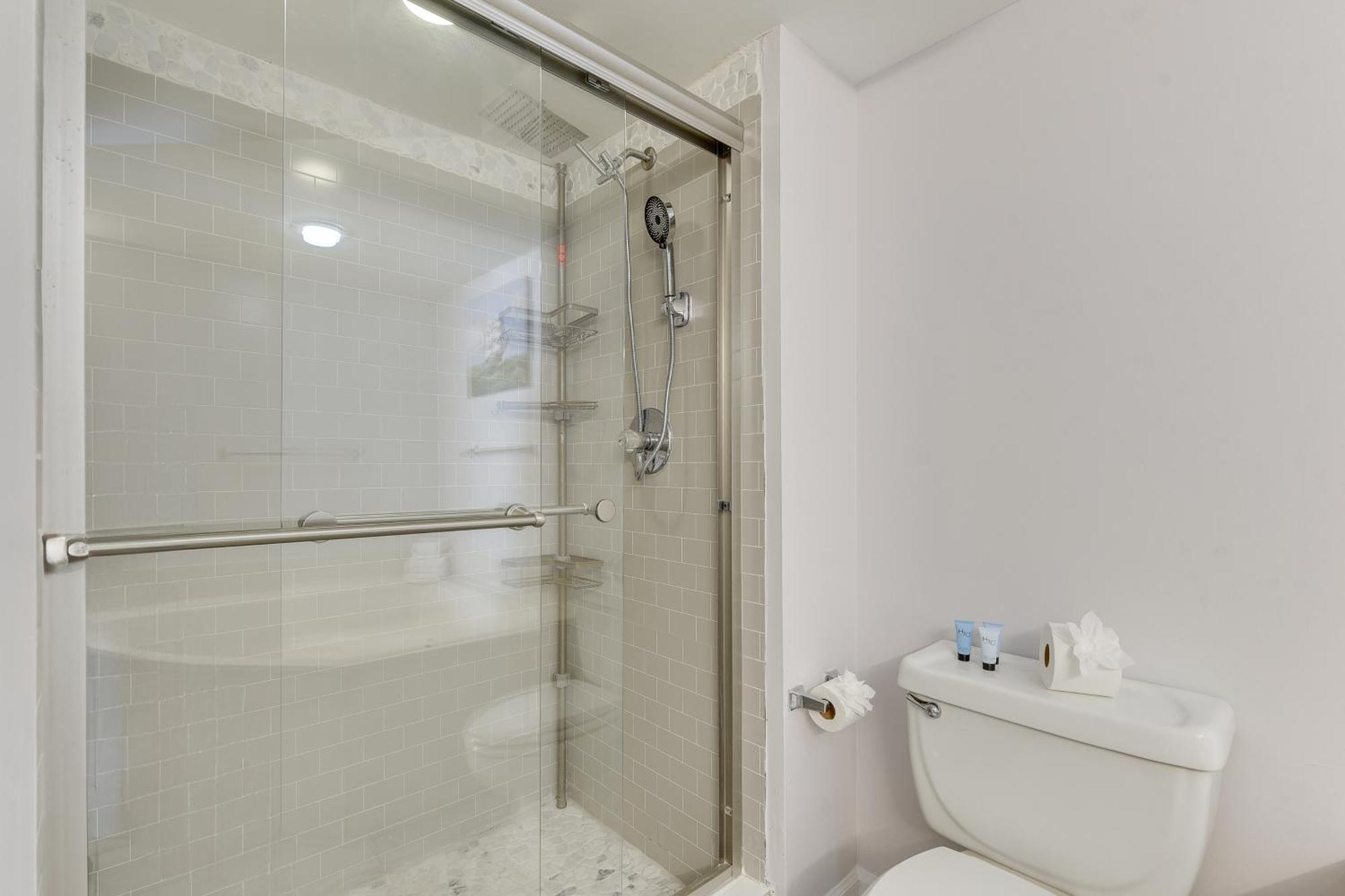 Apartment Pool And Hot Tub Access At Oceanfront Condo! Myrtle Beach