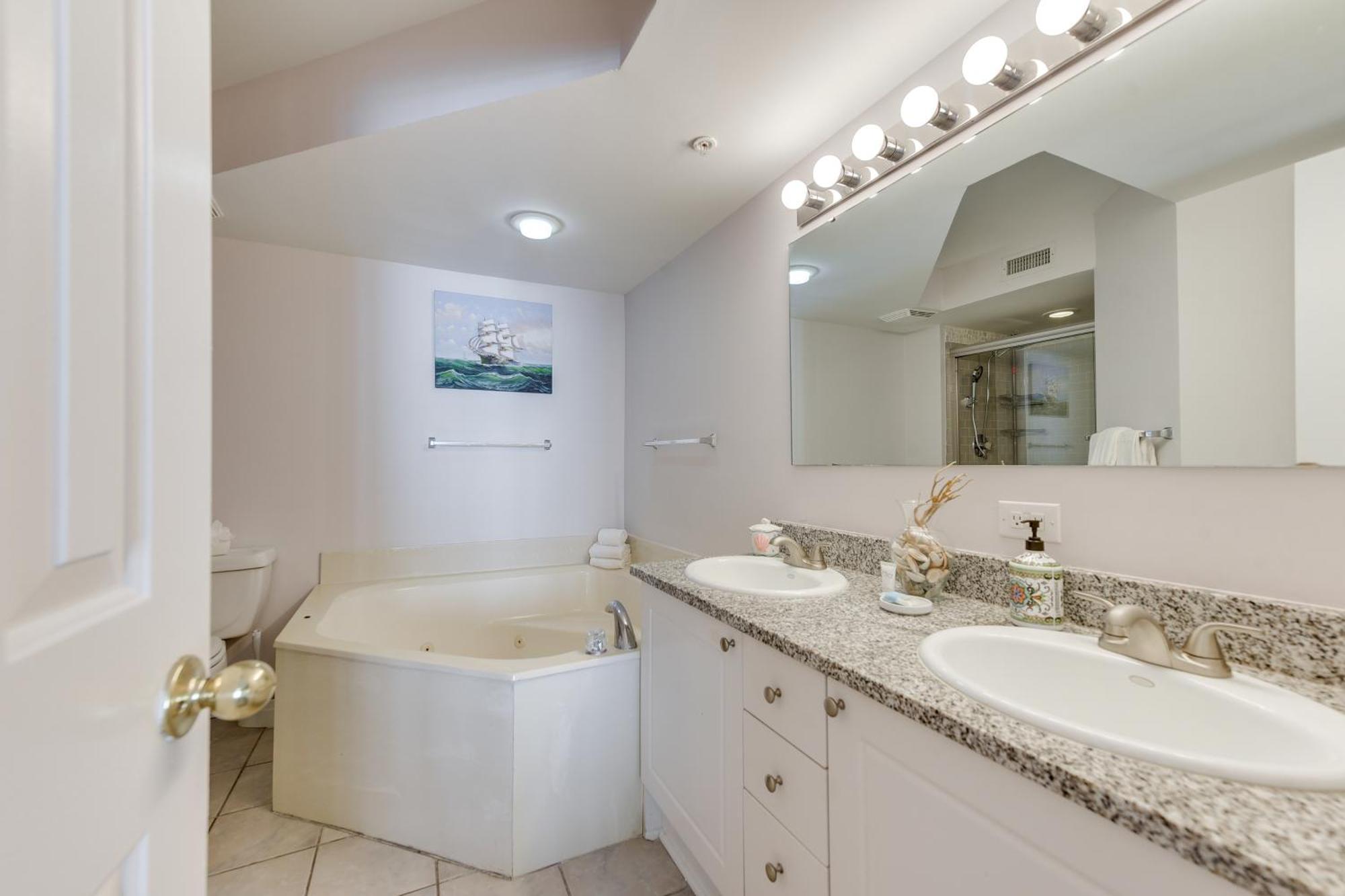 Pool And Hot Tub Access At Oceanfront Condo! Myrtle Beach