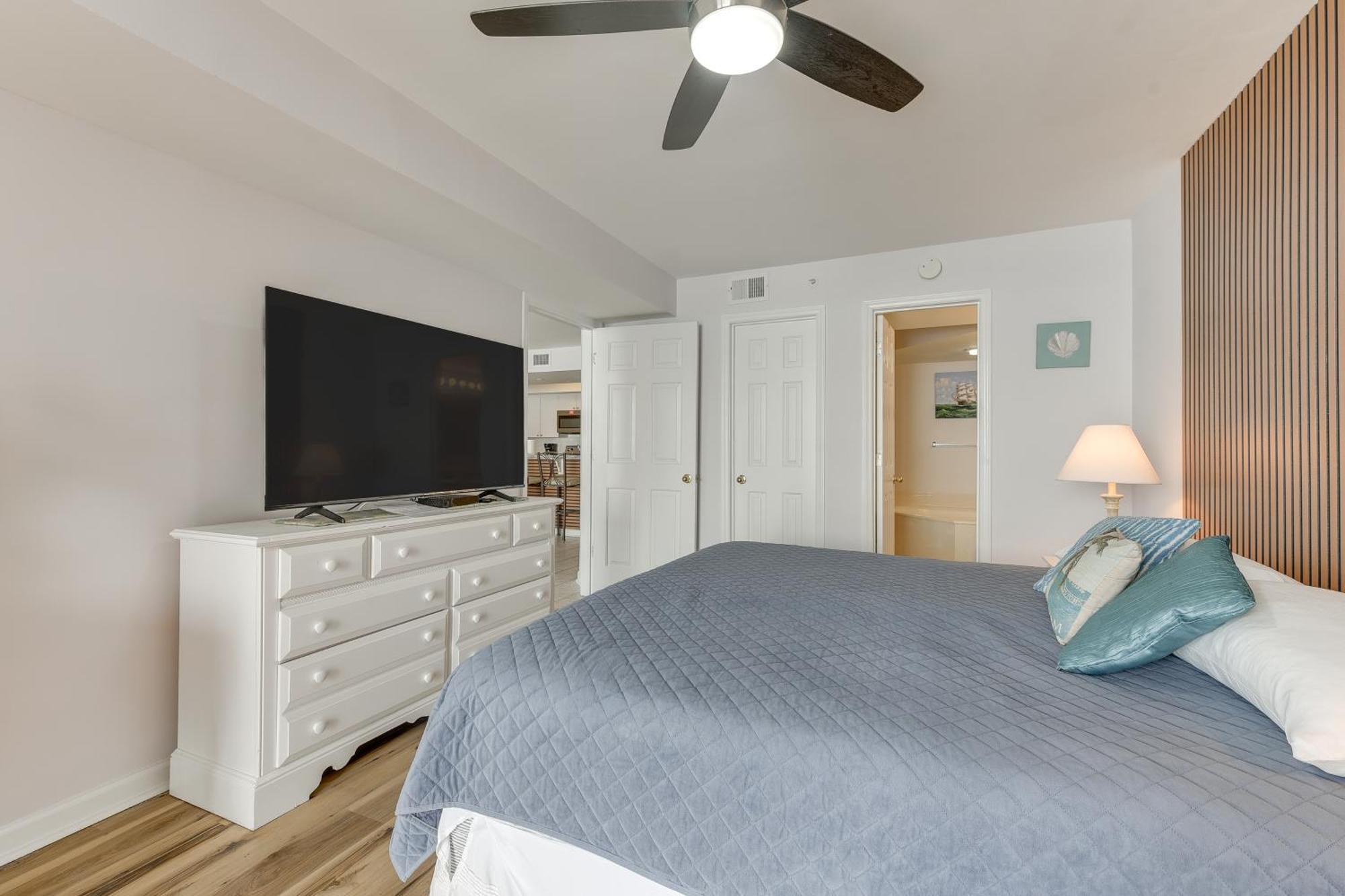 Apartment Pool And Hot Tub Access At Oceanfront Condo!