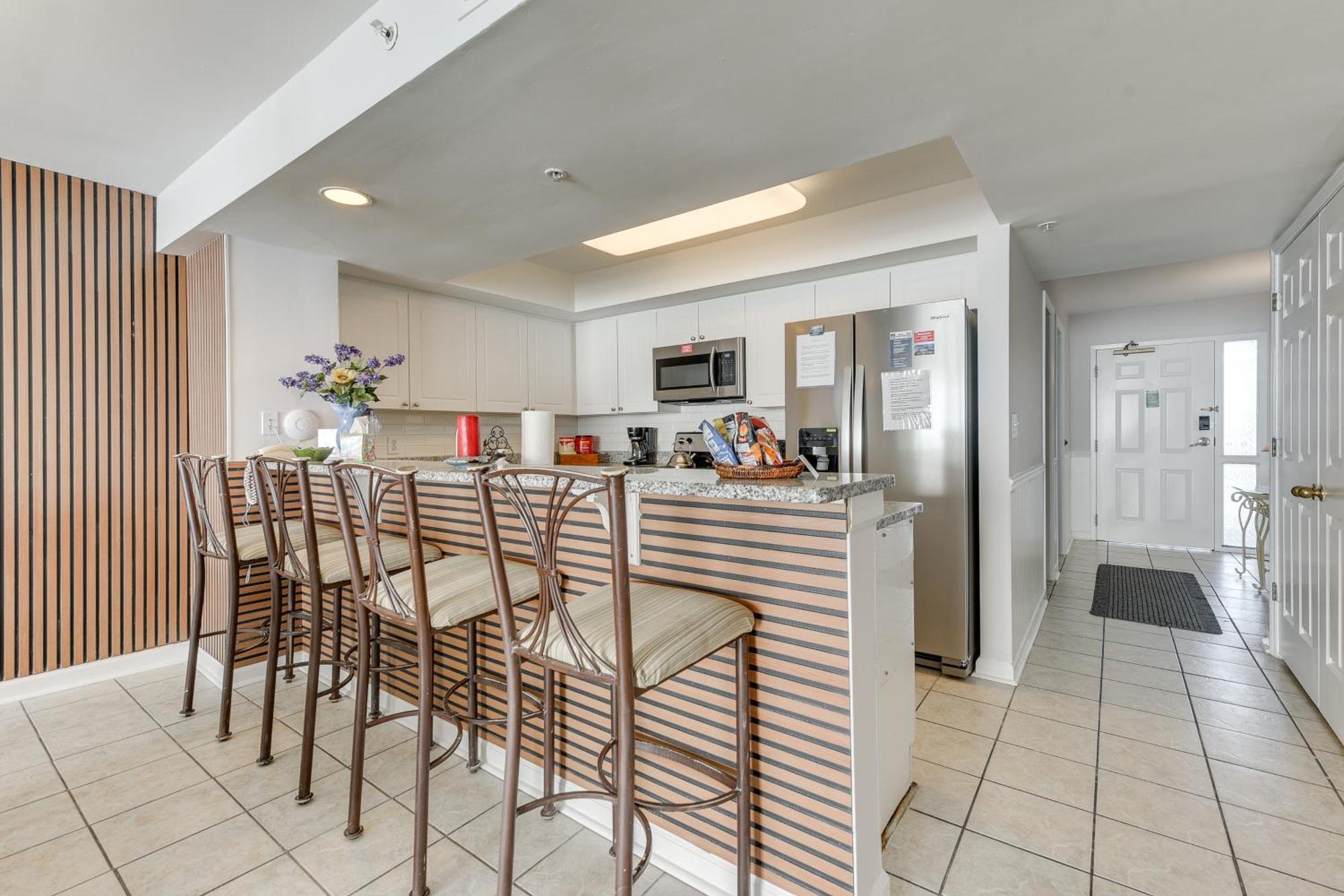 Pool And Hot Tub Access At Oceanfront Condo! Apartment *