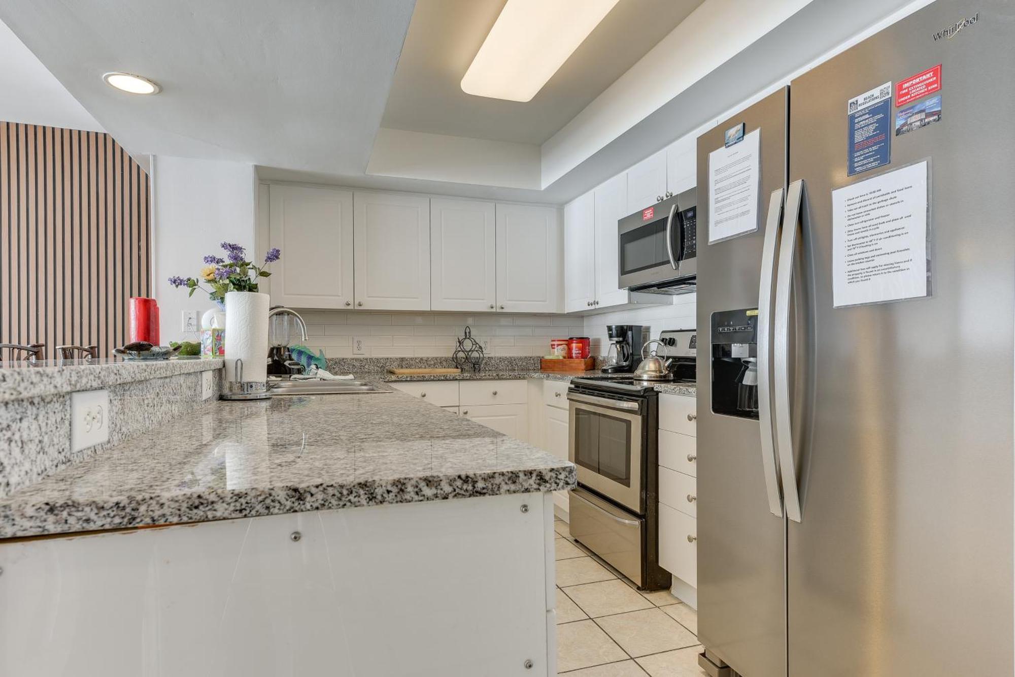 Pool And Hot Tub Access At Oceanfront Condo!