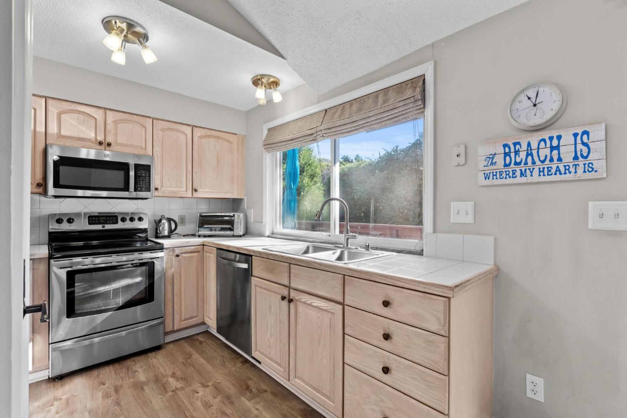 Backyard Oasis 1 Mile To Golf Cart Friendly Holiday home *