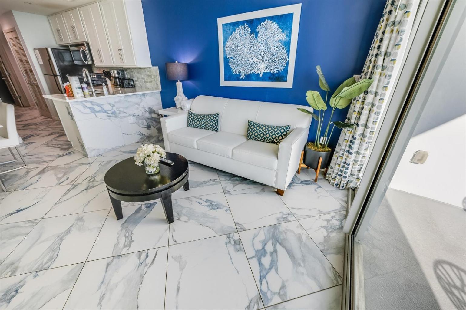 Access! 2-br W Balcony & Shared Pools Hotel 2*