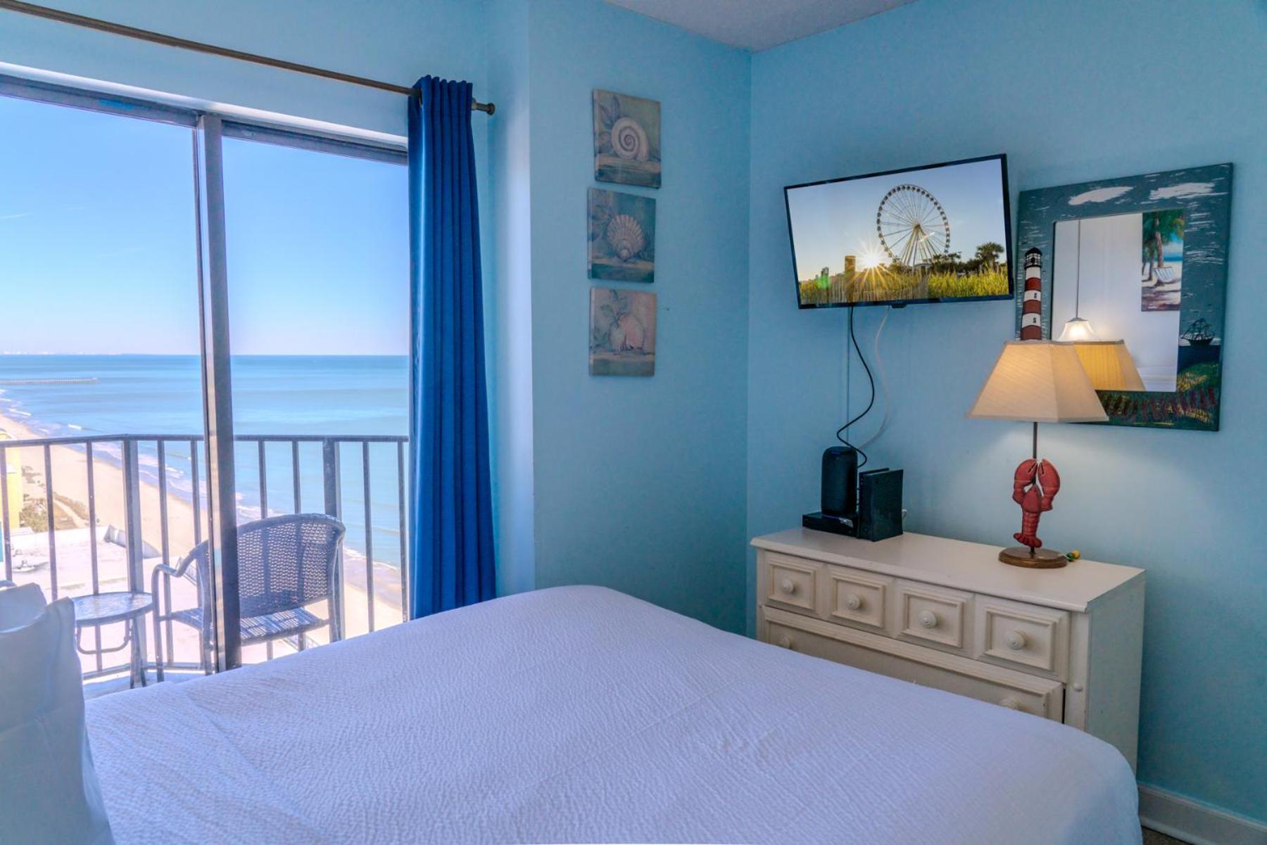 Luxurious Ocean View Queen - With New Led Fireplace! Palace Unit 2210