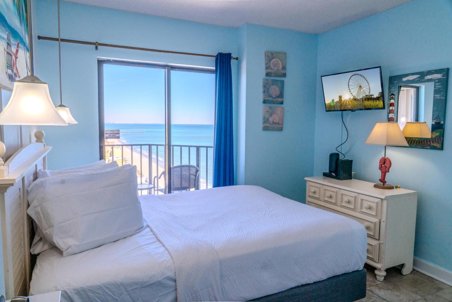Luxurious Ocean View Queen - With New Led Fireplace! Palace Unit 2210 *