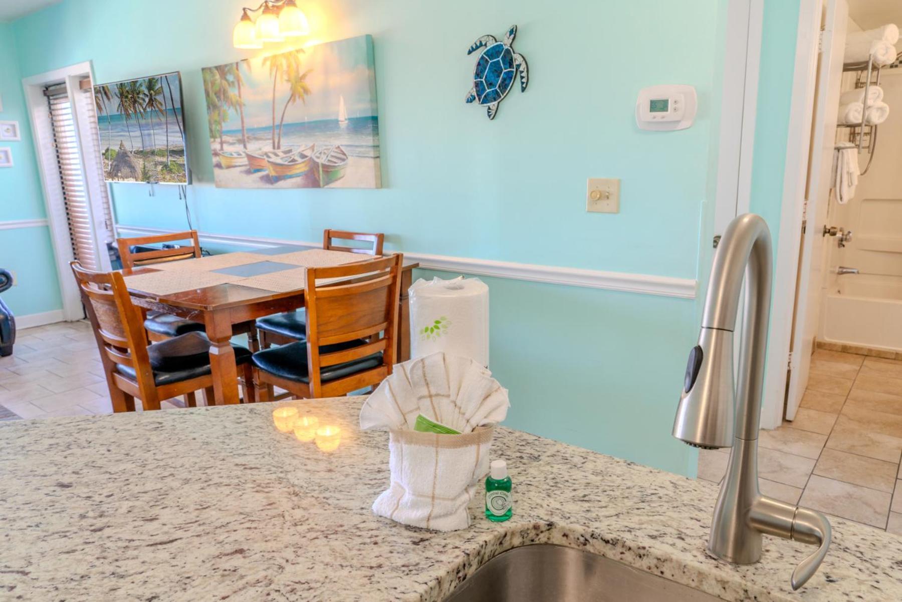 Luxurious Ocean View Queen - With New Led Fireplace! Palace Unit 2210 Holiday home *