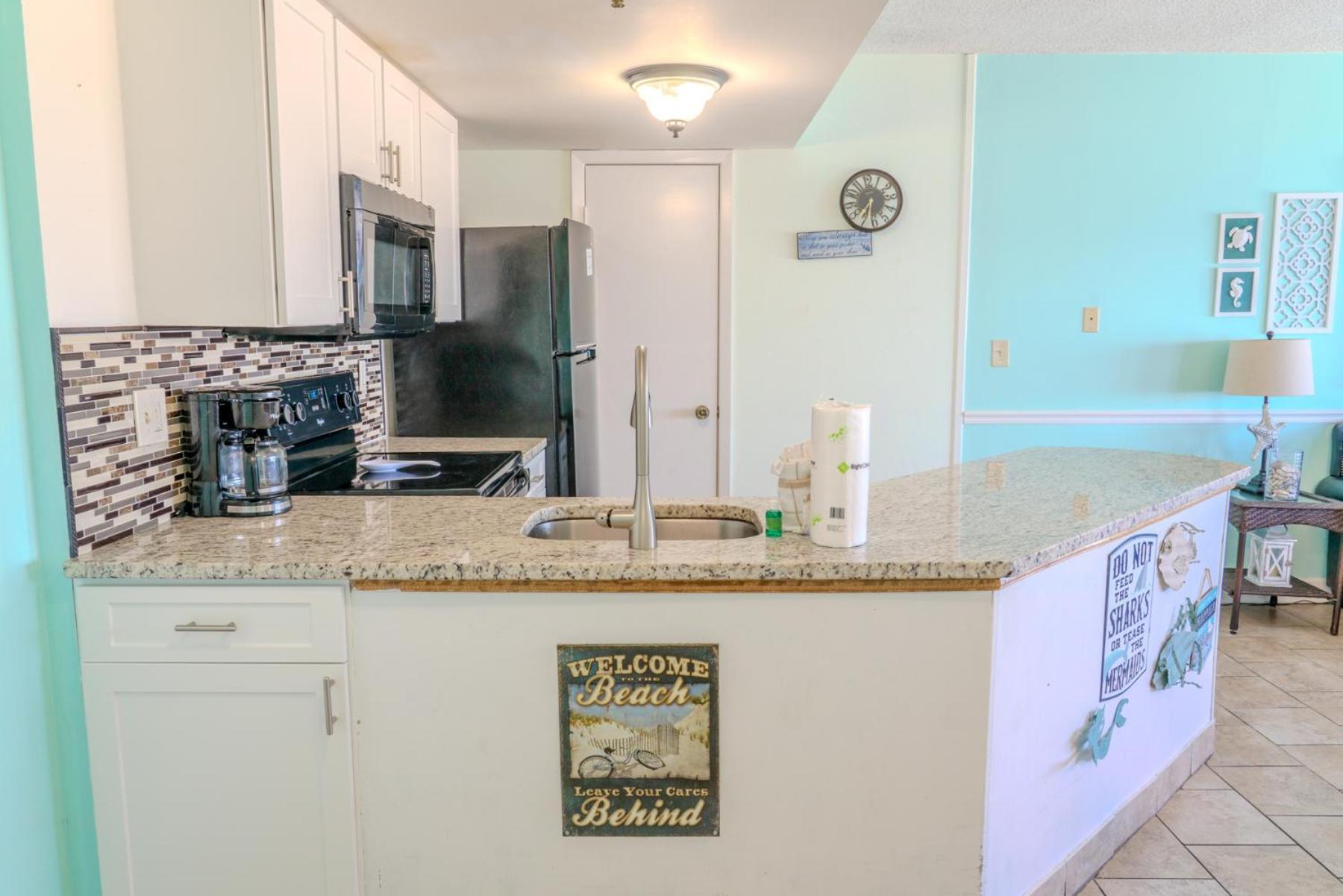 Luxurious Ocean View Queen - With New Led Fireplace! Palace Unit 2210 Holiday home Myrtle Beach