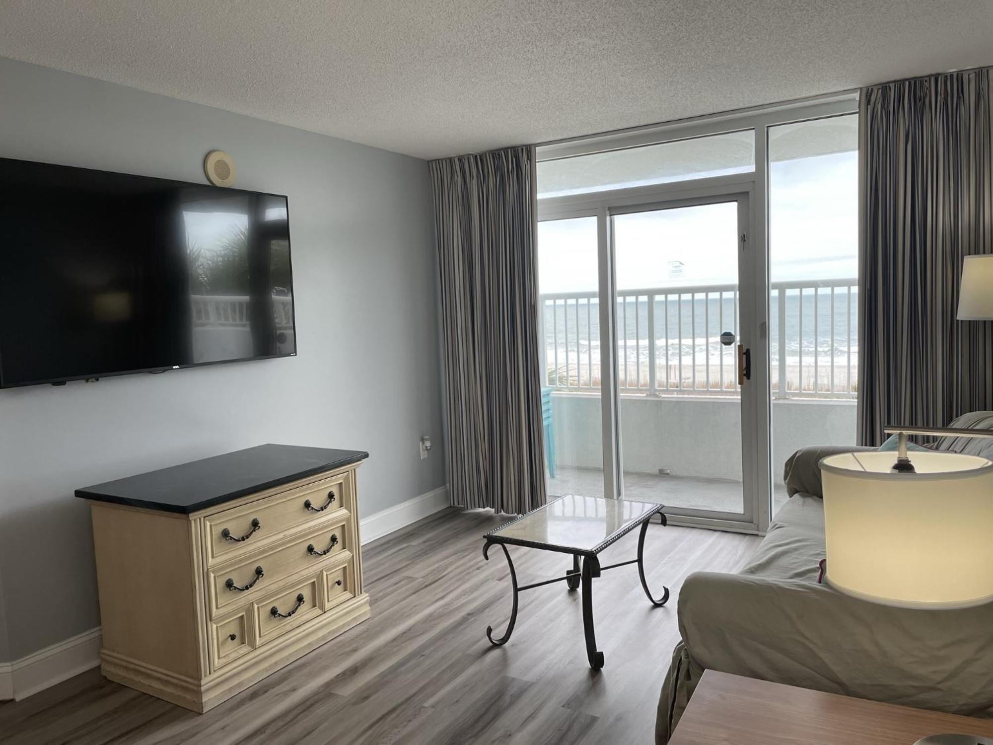 Hotel Camelot By The Sea - Blue Palmetto Vacation