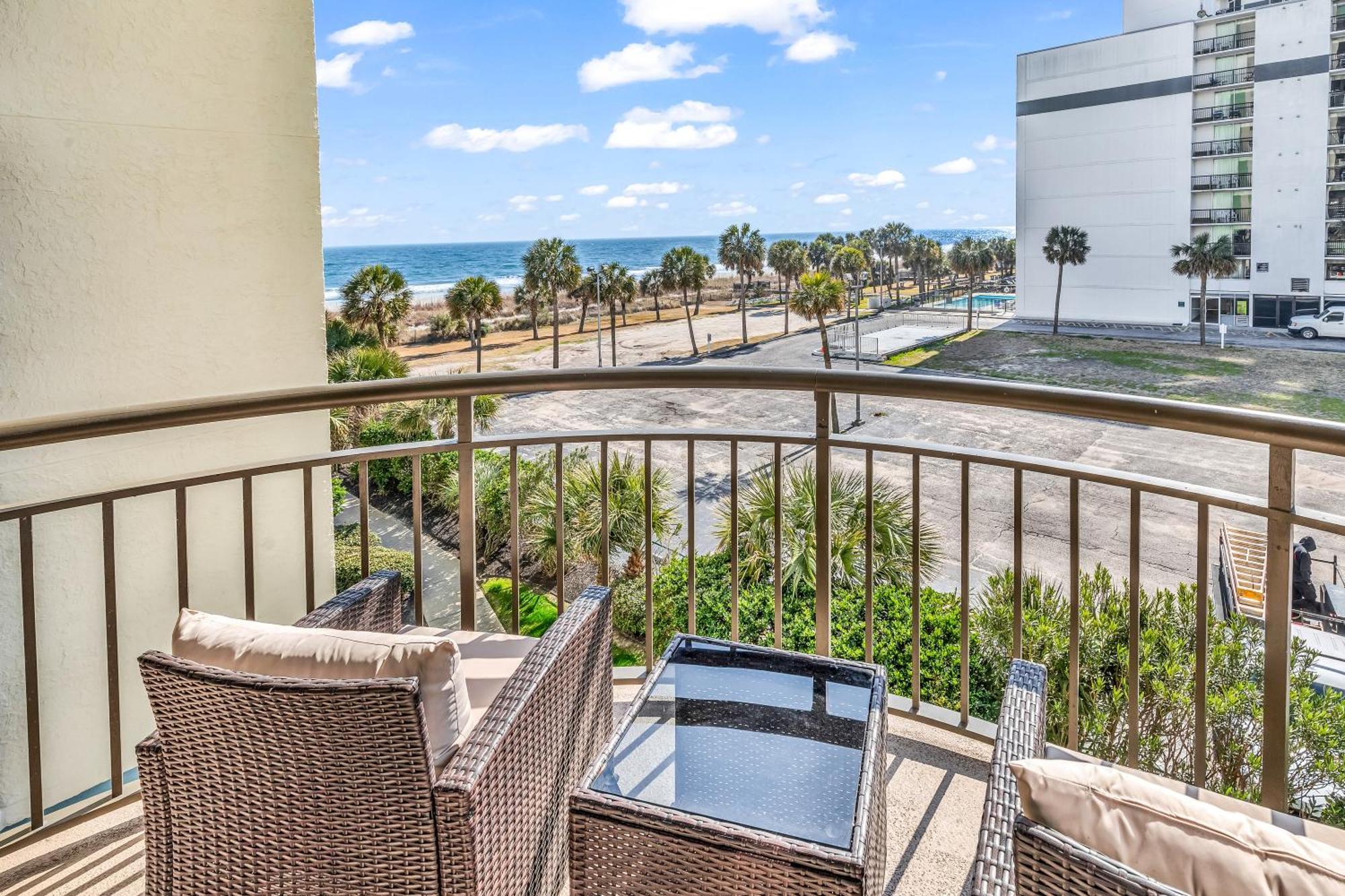 Spectacular Oceanview Apartment