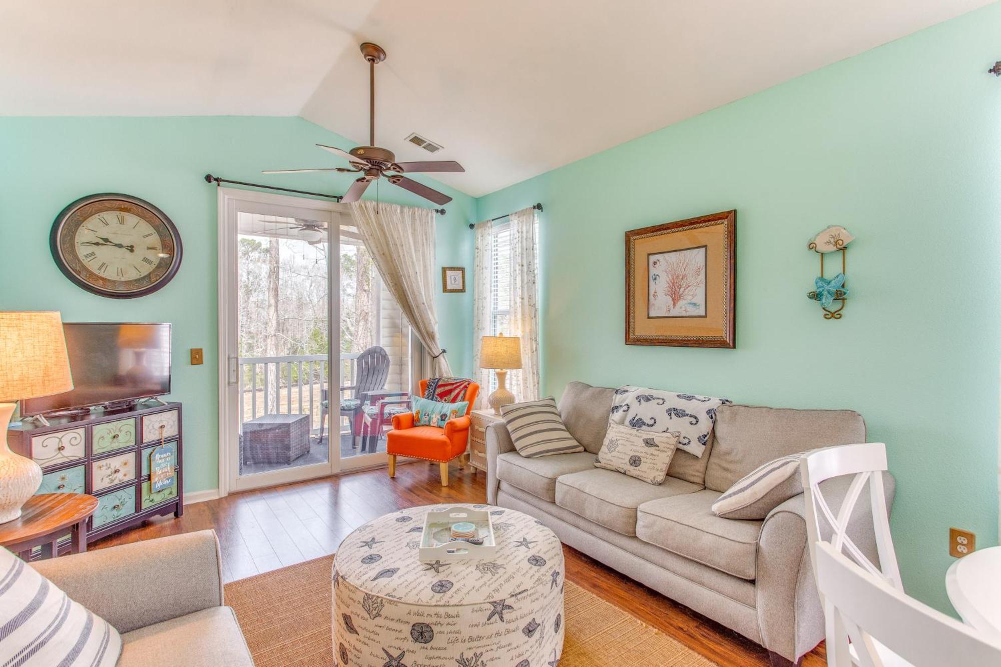 Close To Golf With Pools In Myrtle Beach! Apartment