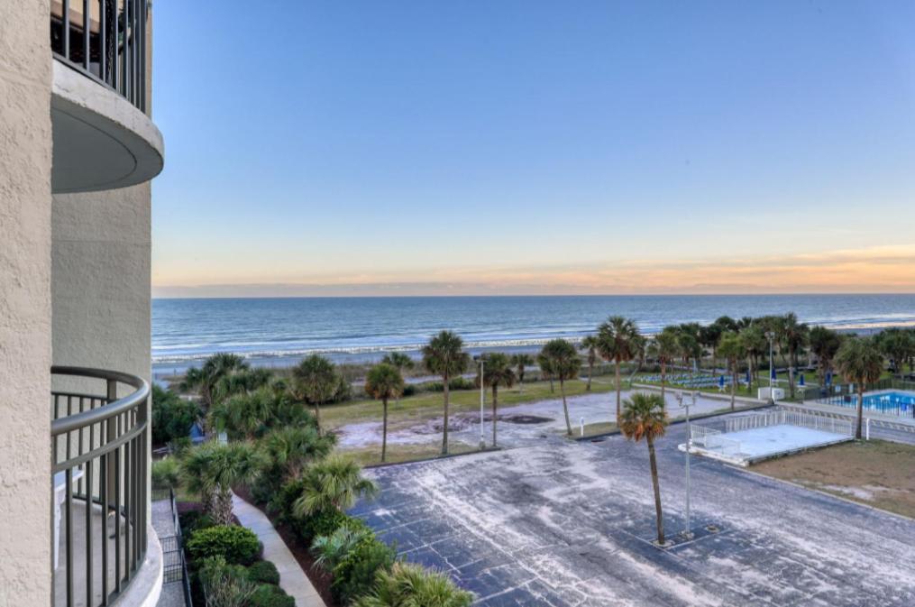 Breath-taking Renovated 1 Bedroom At Merdian! Unit 406 Holiday home