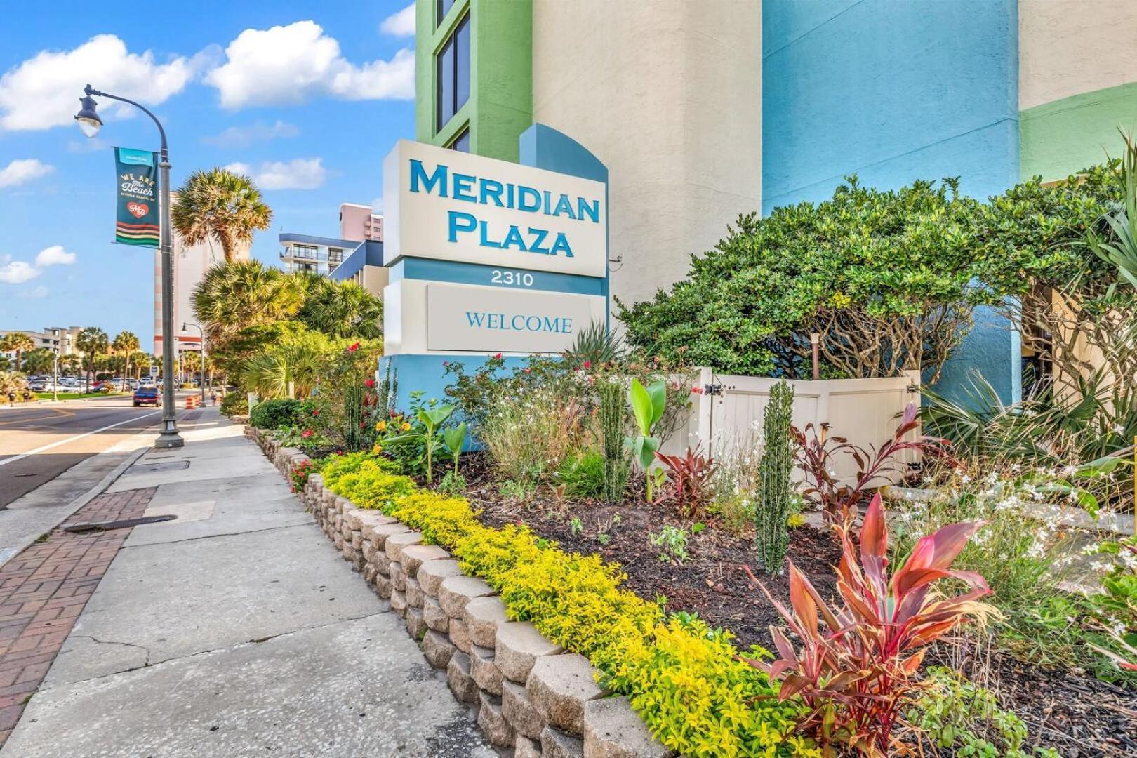 Breath-taking Renovated 1 Bedroom At Merdian! Unit 406 Holiday home *