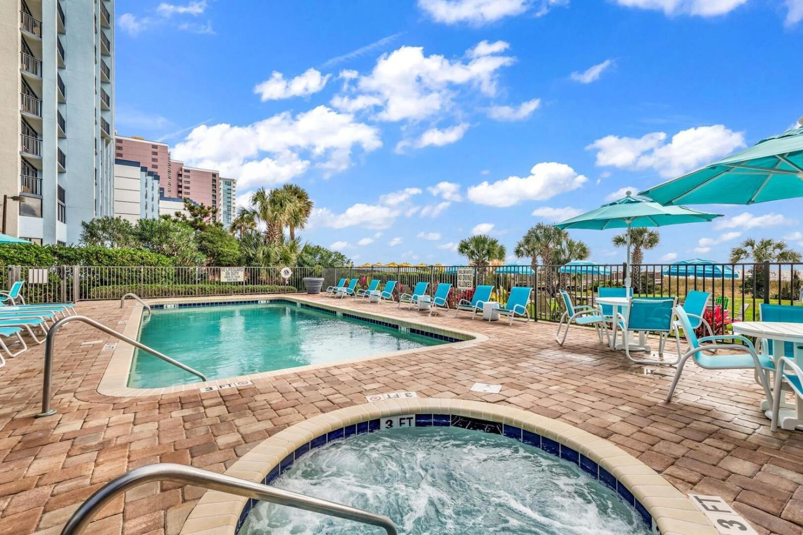 Breath-taking Renovated 1 Bedroom At Merdian! Unit 406 Holiday home *