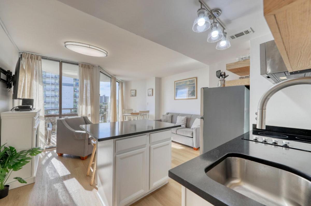 Holiday home Breath-taking Renovated 1 Bedroom At Merdian! Unit 406 Myrtle Beach