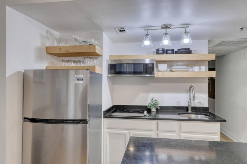 Breath-taking Renovated 1 Bedroom At Merdian! Unit 406 * Myrtle Beach