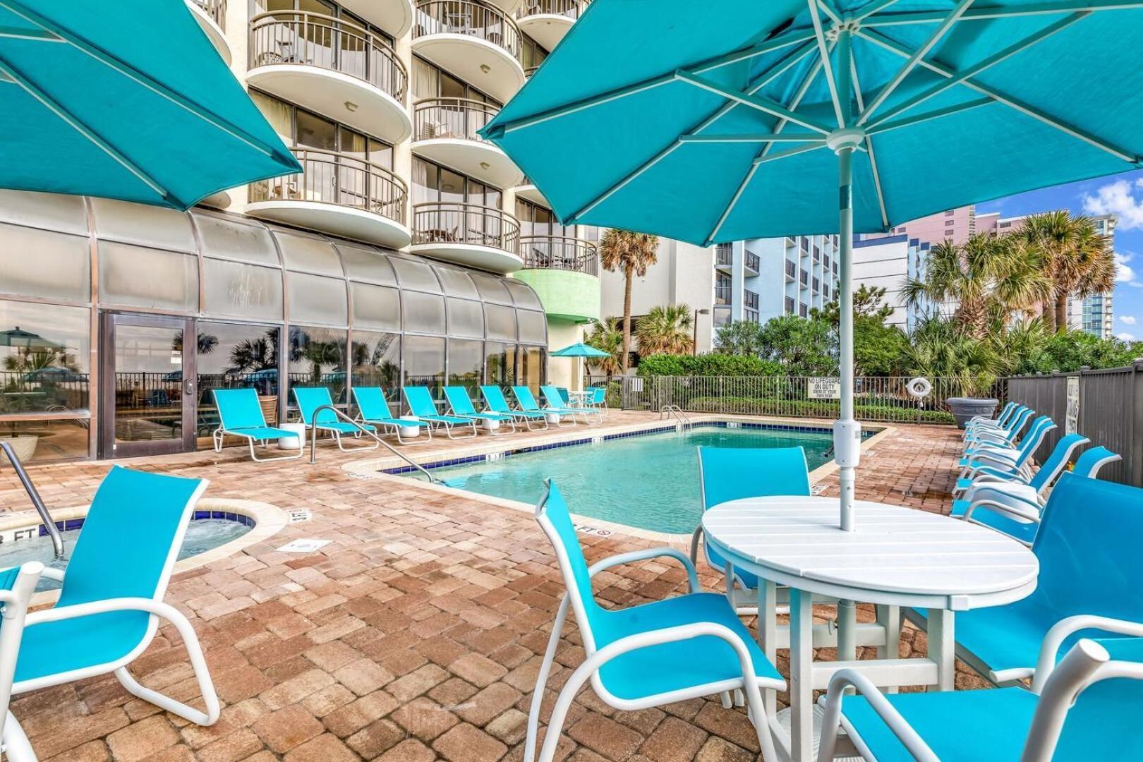 Breath-taking Renovated 1 Bedroom At Merdian! Unit 406 Holiday home