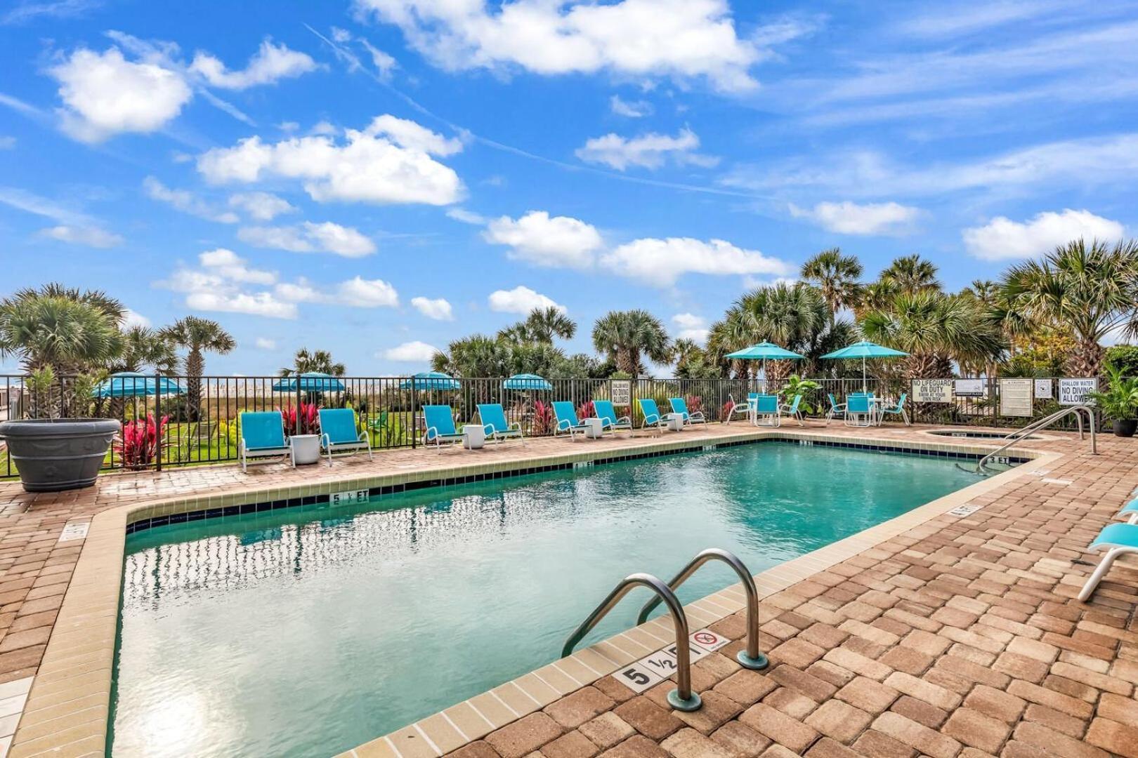 Breath-taking Renovated 1 Bedroom At Merdian! Unit 406 Holiday home Myrtle Beach