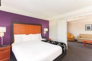 Courtyard By Marriott Myrtle Broadway